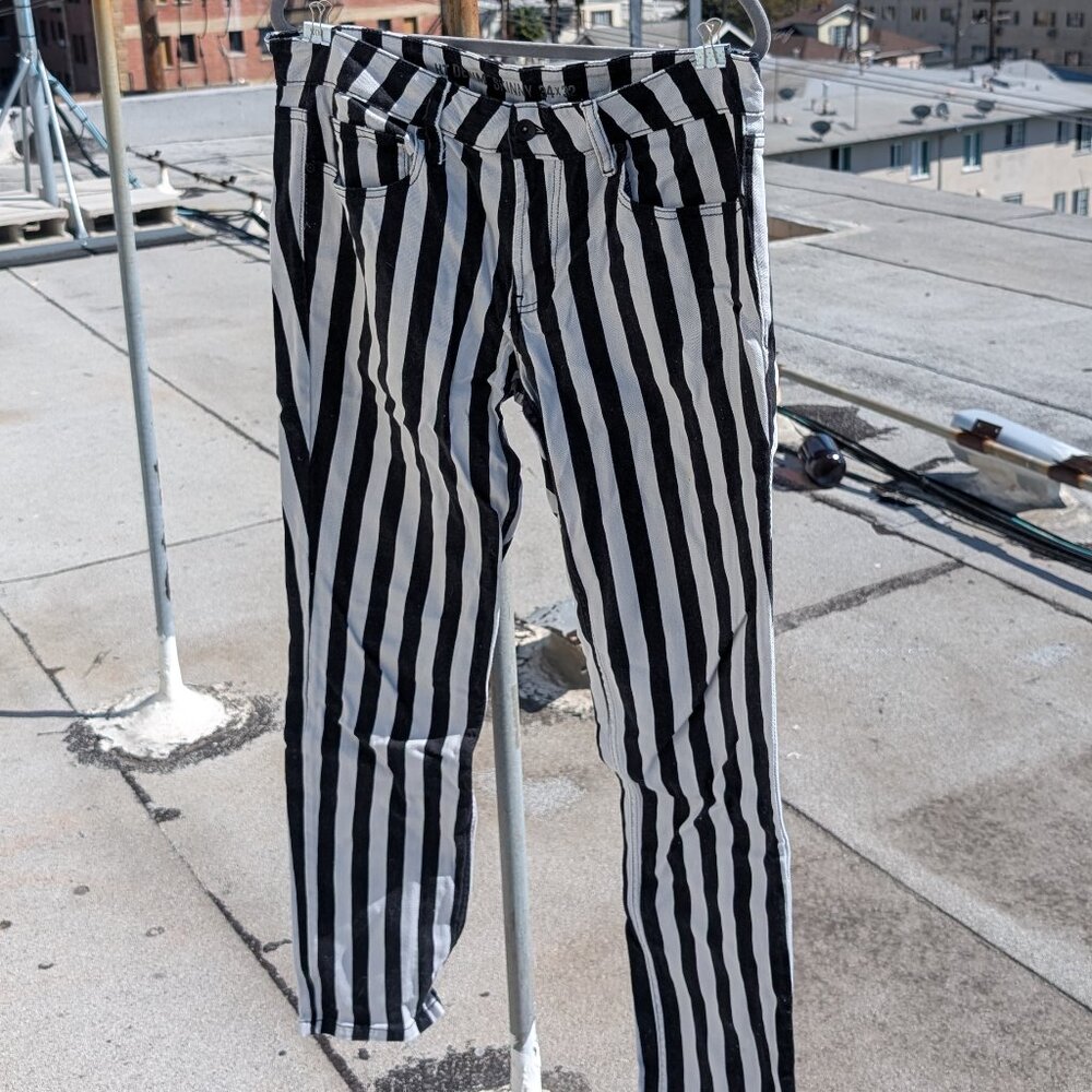 Beetlejuice Hot Topic Men's Striped Skinny Jeans 34x32 – Tim Burton Gothic Punk